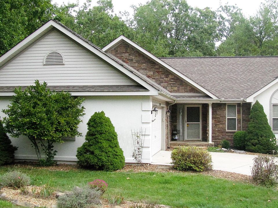 1st image of 102 Lechmere Dr