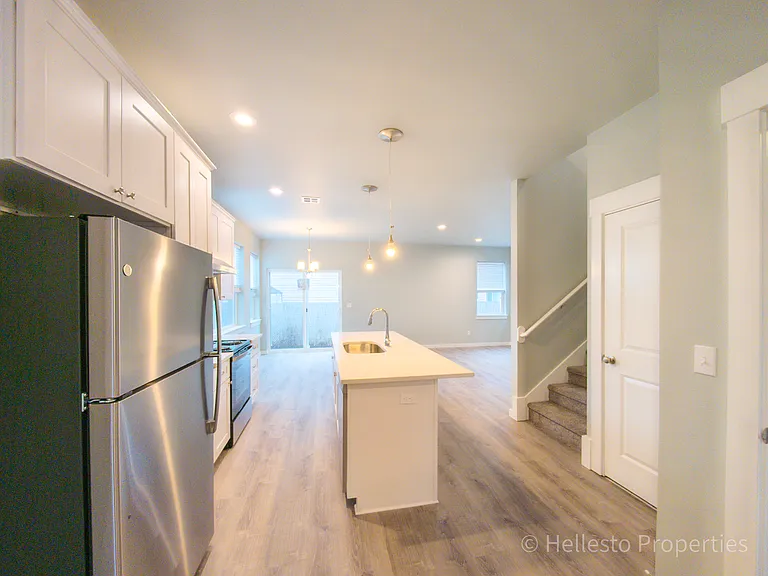 2530 SW Coho St — Photo 9