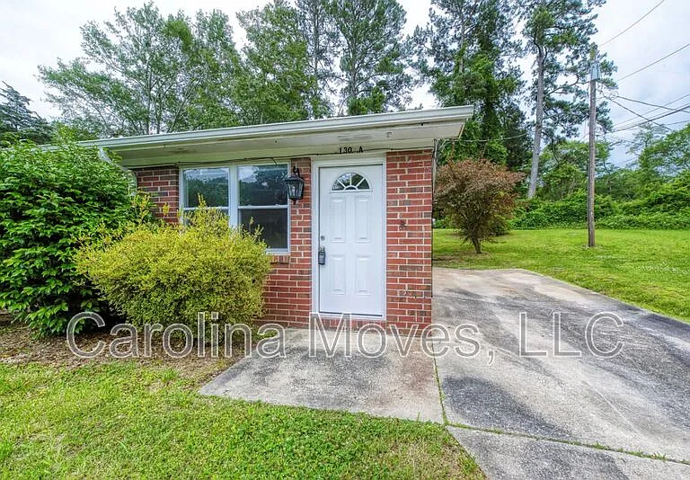 130 Pleasant Dr #A — Photo 2