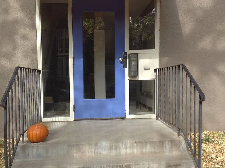 501 Ashland Ave — Photo 3