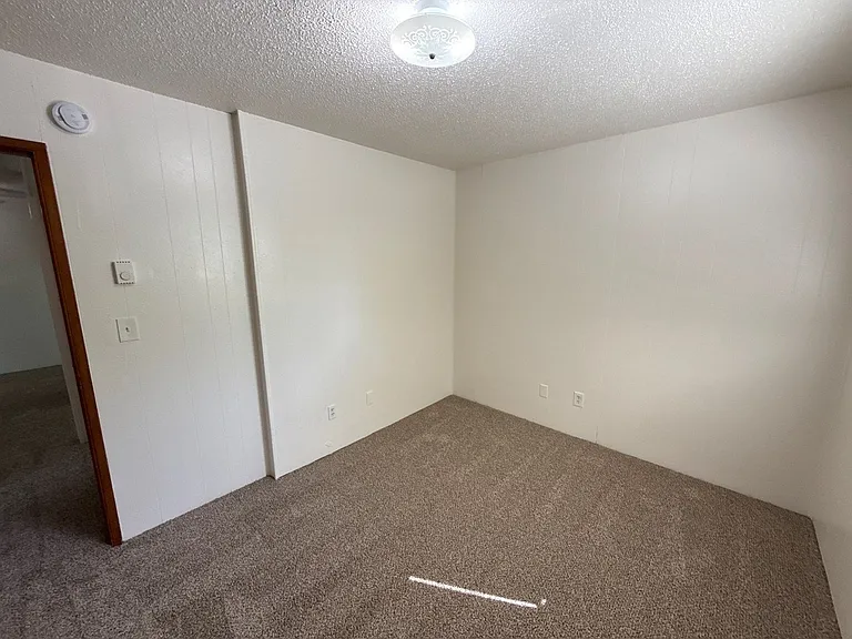 528 SW Levens St #8 — Photo 20