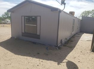 27 La Ladera Rd, Los Lunas, NM 87031