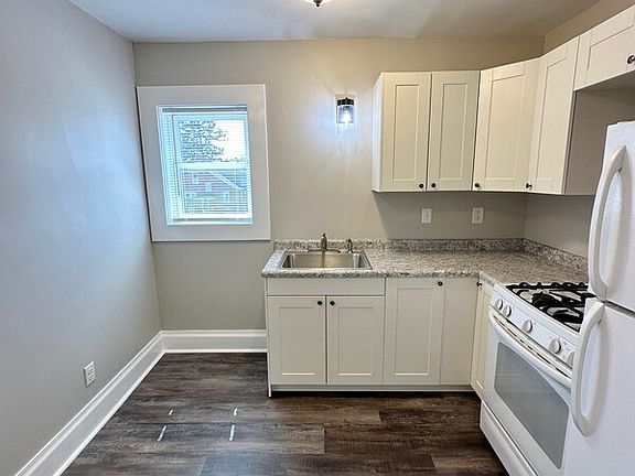 3rd image of 226 Griffing Ave APT 2