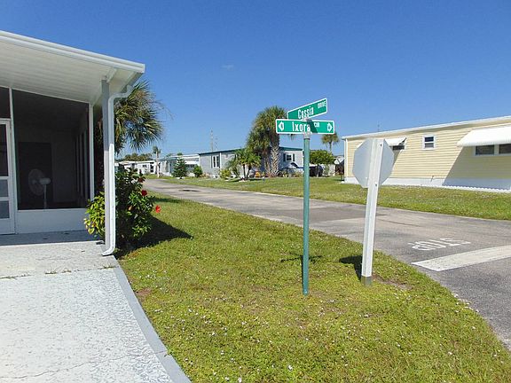 3rd image of 351 Ixora Cir