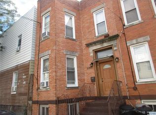 6080 54th Pl, Maspeth, NY 11378