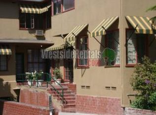 1935 Palmerston Pl, Los Angeles, CA 90027