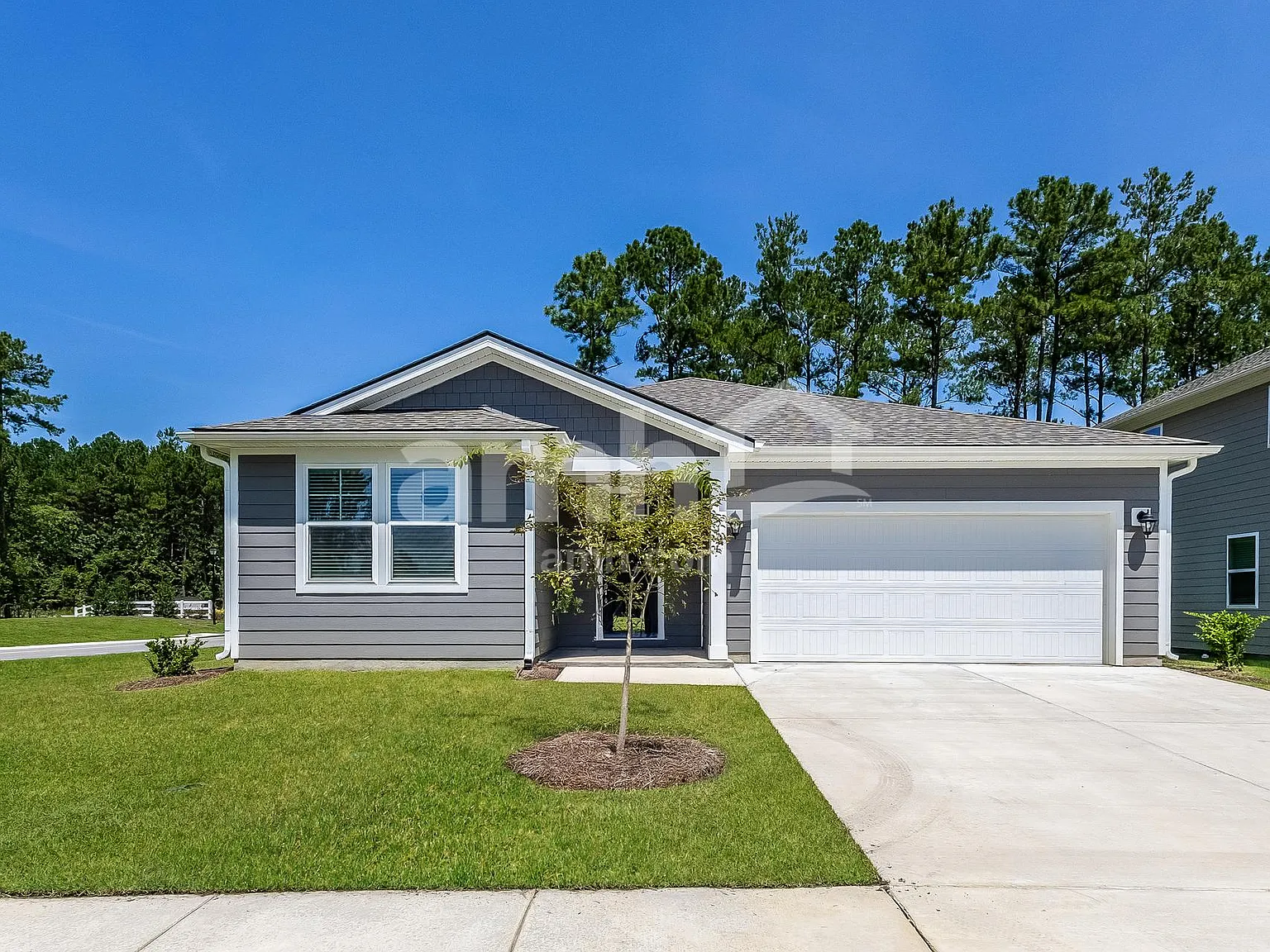 3 bed, 2.0 bath, 1700 sqft, $2,460 — Photo 1