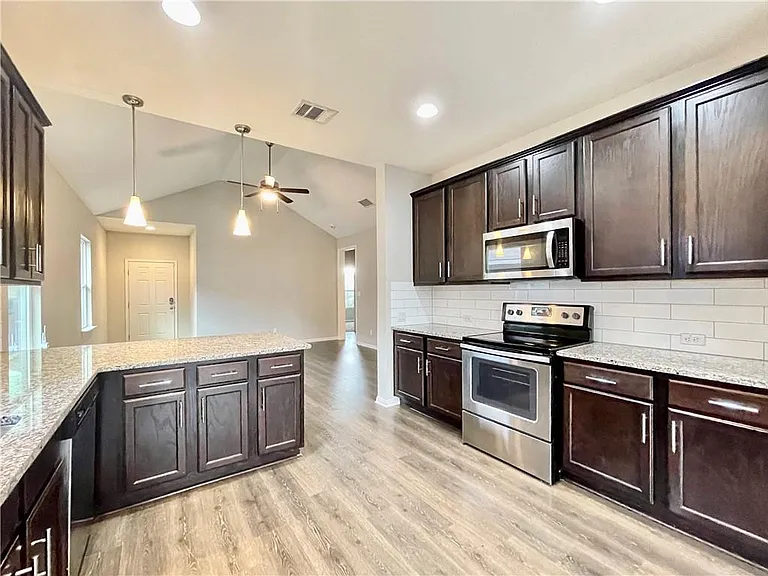 710 Coconut Grove St — Photo 12