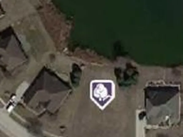 27102 Debiasi Dr, Brownstown, MI 48174