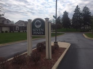 W140N9964 Seven Pines Way UNIT D, Germantown, WI 53022