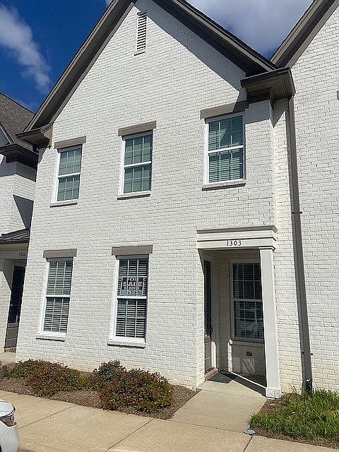 1st image of 102 Farmview Dr #1303
