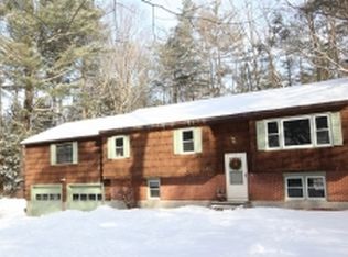 10 Woodlawn Dr, Essex Jct, VT 05452