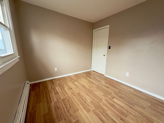 5th image of 215 Seaview Ave Floor 2