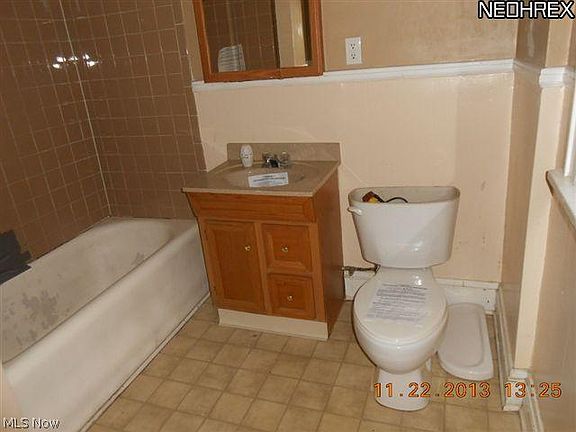 4th image of 638 Plum St