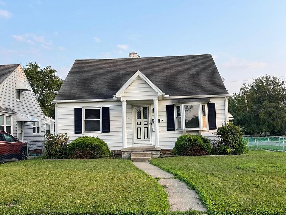 1st image of 3157 Cragmoor Ave
