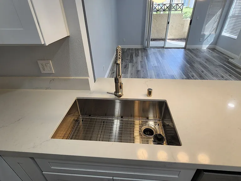 2047 Lakeridge Cir #104 — Photo 7