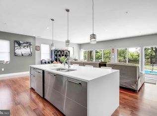 3145 Baybriar Rd, Dundalk, MD 21222