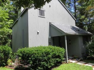 6 Gray Pine Cmn, Avon, CT 06001