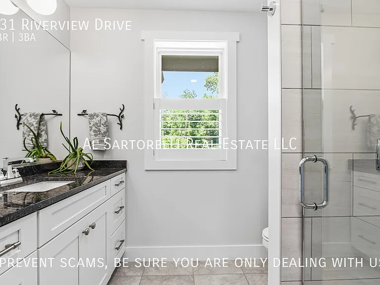 431 Riverview Dr — Photo 17