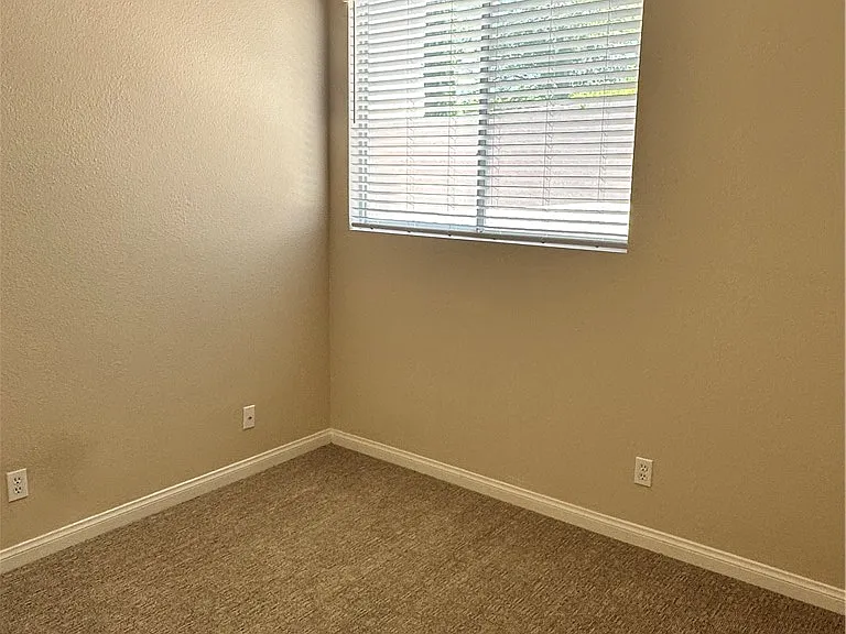 1922 Thunder Ridge Cir — Photo 17
