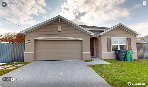 2137 SE Glenrock Ter Photo 1