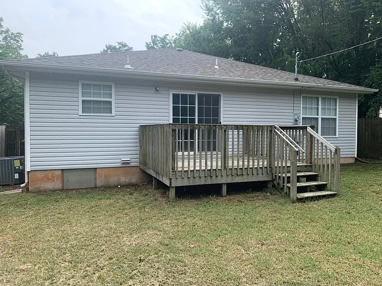 3039 W Walnut St — Photo 9