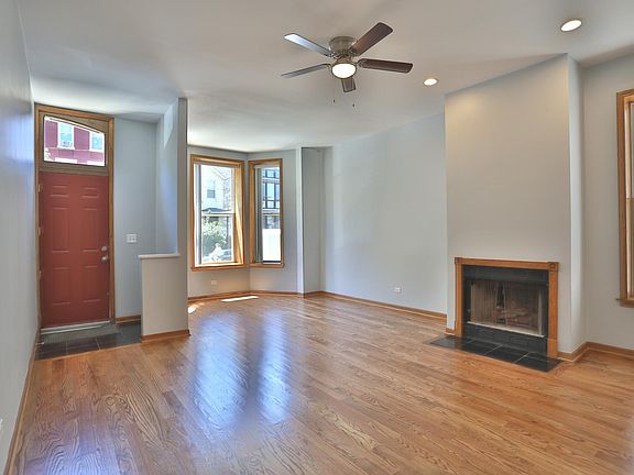 2nd image of 1506 W Erie St #1-F