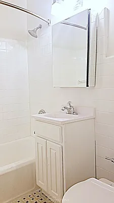 Rented by City Connections Realty | media 14