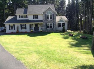 504 Overlook Ter, Stroudsburg, PA 18360