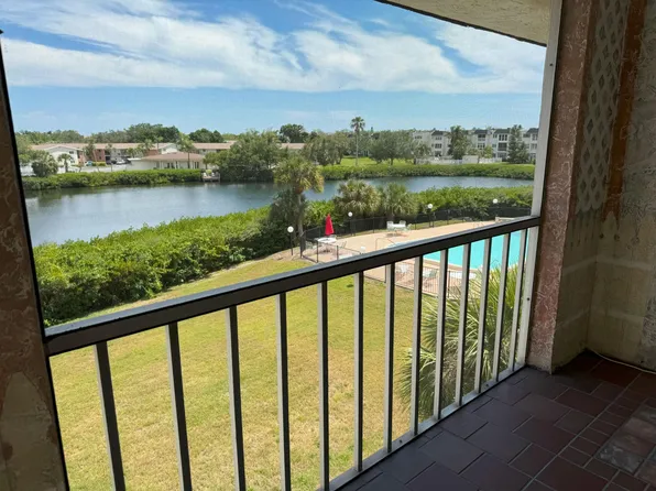 1860 Massachusetts Ave NE, Saint Petersburg, FL