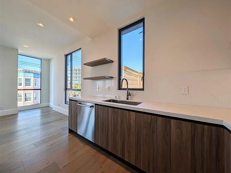 2707 23rd St #3 — Photo 7