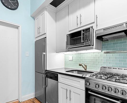 5th image of 203 E 89th St APT 1C