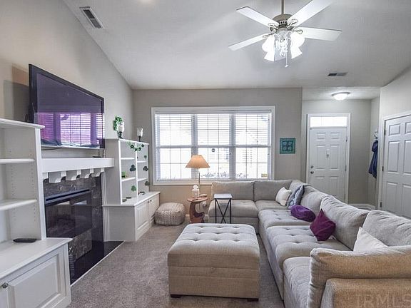 4th image of 6942 Park Square Dr #A