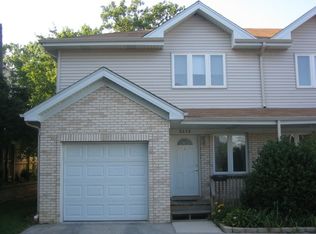 8658 S 85th Ct #5, Hickory Hills, IL 60457