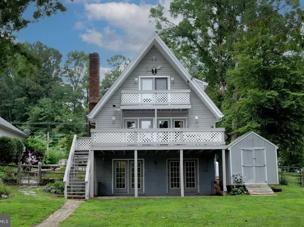 378 Lake Caroline Dr, Ruther Glen, VA 22546