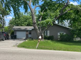 304 W Broadway St, McHenry, IL 60050