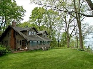 15324 Lakeshore Rd, Lakeside, MI 49116