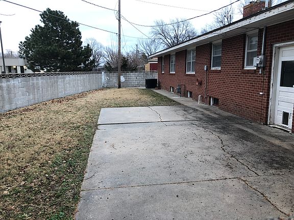 3rd image of 13 29th Ct