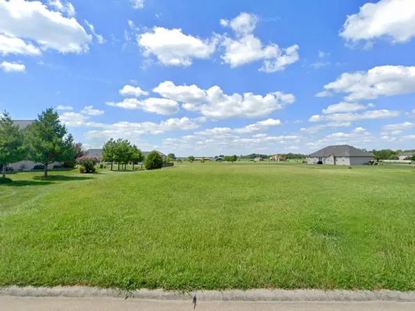 4016 Autumn Oak Dr, Smithton, IL 62285