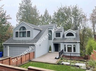 3643 SW Kanan Dr, Portland, OR 97221