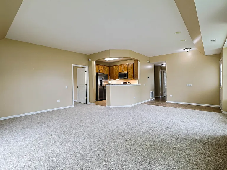 14021 Beaver Dam Ln #14021 — Photo 9