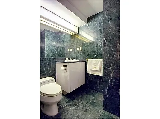Rented by Shalimar G Realty Corp | media 8