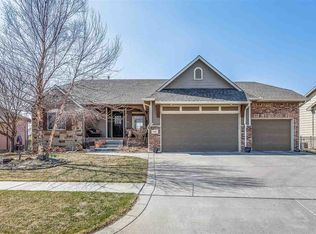 919 N Beau Jardin St, Derby, KS 67037