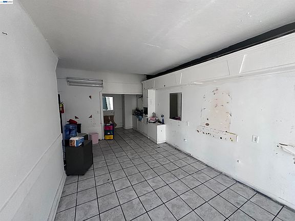 4th image of 2270 International Blvd