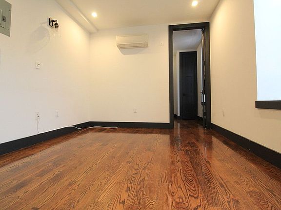 4th image of 702 Rogers Ave #3