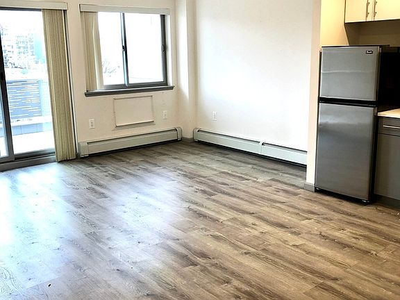 3rd image of 1445 31st Ave #5D