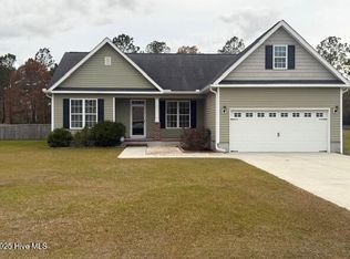 107 Neptune Ct, Havelock, NC 28532