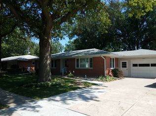 1114 Plainview Ave, Seward, NE 68434
