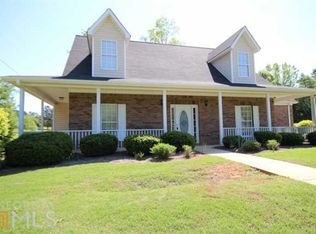 15 Lakeside Trl, Covington, GA 30016