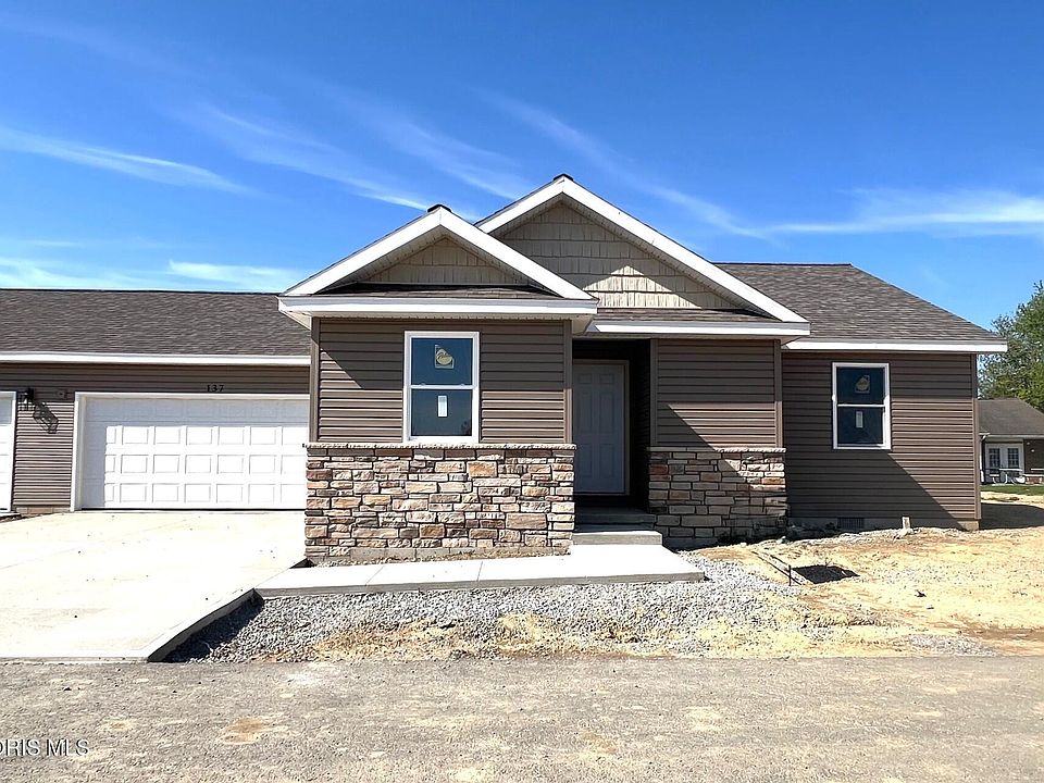 1st image of 987 Greenbrier Rd #137
